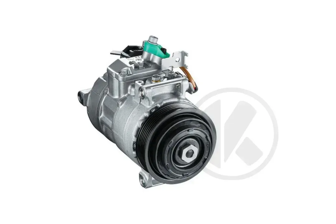 REFRIGERANT COMPRESSOR